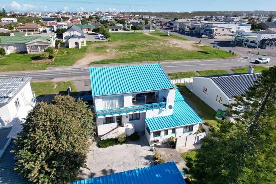 7 Bedroom Property for Sale in Struisbaai Western Cape